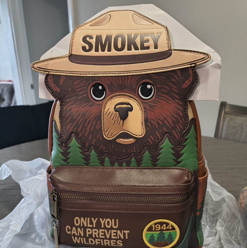 LE 500 Smokey The Bear 707 Street Exclusive